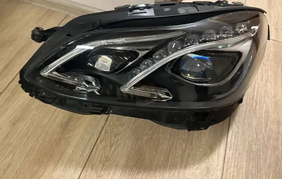 Mercedes-Benz E W212 Headlight/headlamp A2129063203KZ