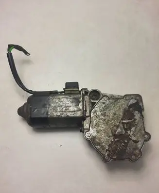 Mercedes-Benz E W124 Front door window regulator motor 189730100