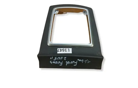 Ford Focus Gear shifter surround trim plastic 