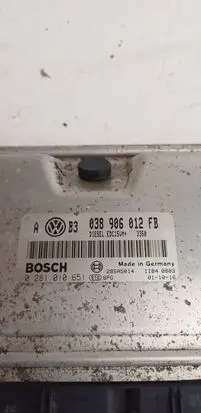Volkswagen Golf IV Engine control unit/module 038906012FB 0281010651