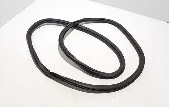 Volvo EX30 Rear door rubber seal (on body) 80000470
