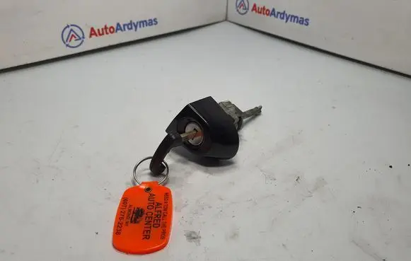 BMW X3 F25 Front door lock (next to the handle) 7290471 51217290471