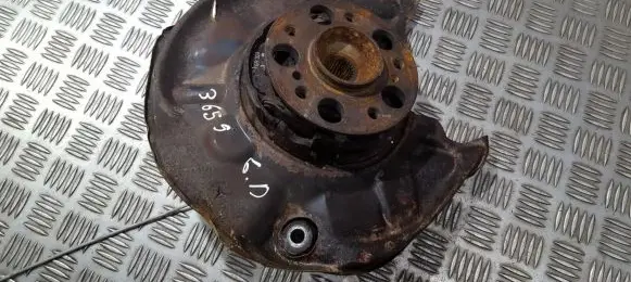 Mercedes-Benz CLK A209 C209 Rear wheel hub