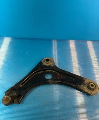 Peugeot 208 Front control arm
