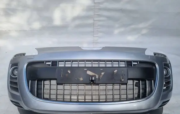 Peugeot 4007 Front bumper