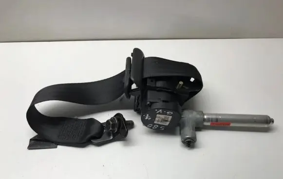 Volvo S80 Middle seatbelt (rear) 39987960 600376700H