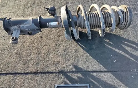 Opel Insignia A Front shock absorber with coil spring 13245966