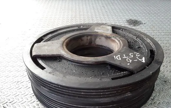 Audi A6 S6 C5 4B Crankshaft pulley 059105251M