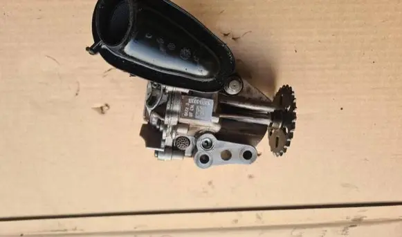 Renault Megane III Oil pump 150001650R