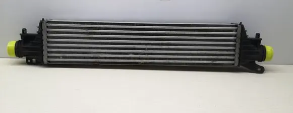 Opel Corsa E Intercooler radiator 8C1751000