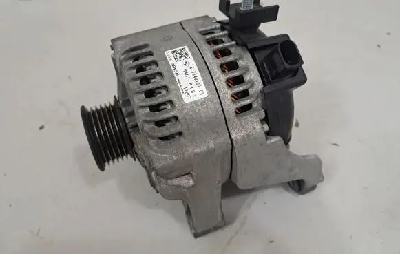 BMW 4 F32 F33 Generator/alternator 7640131 7640132
