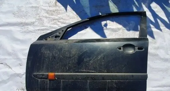 Renault Laguna II Front door juodos