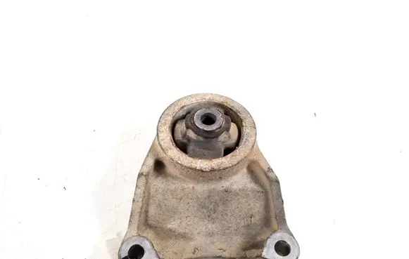 Toyota RAV 4 (XA30) Rear differential mounting bracket 52380-42110