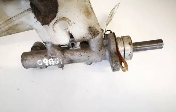 Master brake cylinder