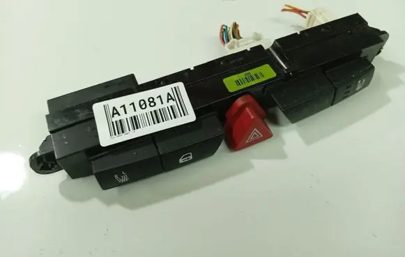 KIA Ceed Hazard light switch 937001H000