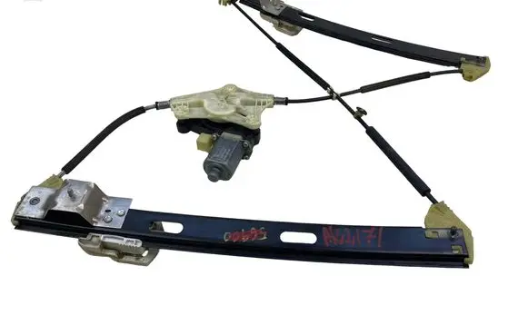 Seat Leon (5F) Front door window regulator motor 5Q0959801B 5F4837461D