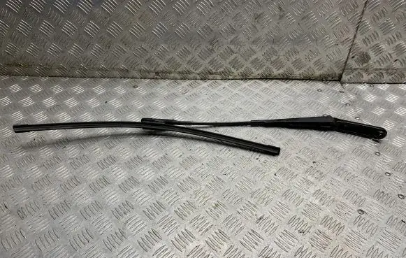 Audi A4 S4 B9 Windshield/front glass wiper blade 8W1955407