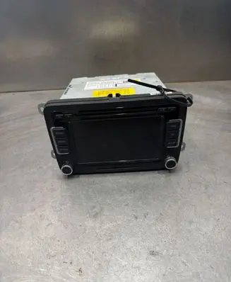 Volkswagen Touran II Radio/CD/DVD/GPS head unit 3C8035195G