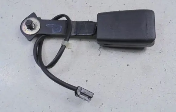 Mazda 6 Rear seatbelt buckle G3667