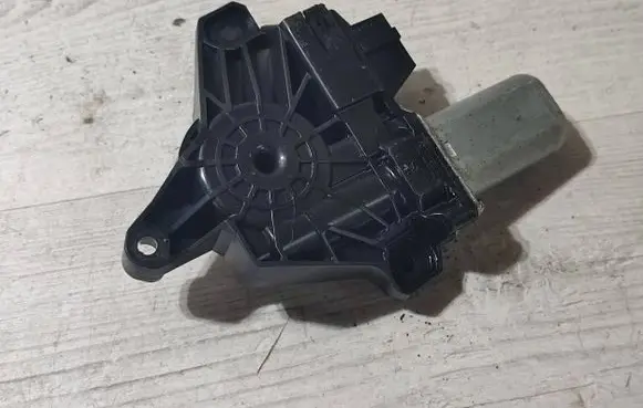 Mercedes-Benz GLA W156 Rear door window regulator motor A2469063200 15203 968741101