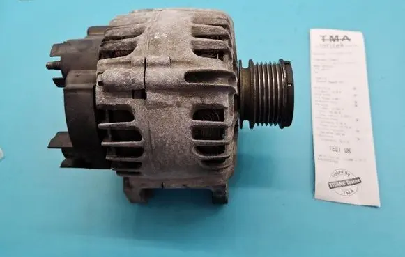 Renault Megane III Generator/alternator 231000027R IMPRK1509115