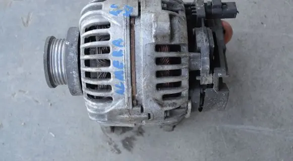 Nissan Almera N16 Generator/alternator 0124525028