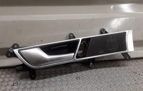 Audi A6 S6 C6 4F Front door interior handle 4F0837019C