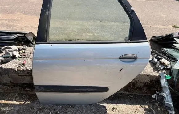 Renault Scenic I Rear door 
