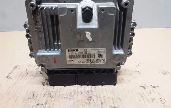 KIA Ceed Engine control unit/module 391112A972 0281019545