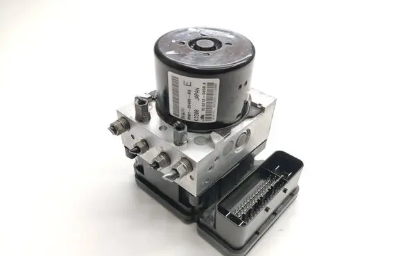 Mazda 3 II ABS Pump 8V612C405AG 10021204584