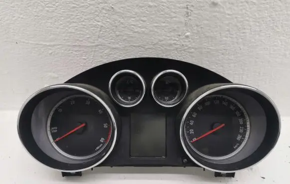 Opel Insignia A Speedometer (instrument cluster) 20930202