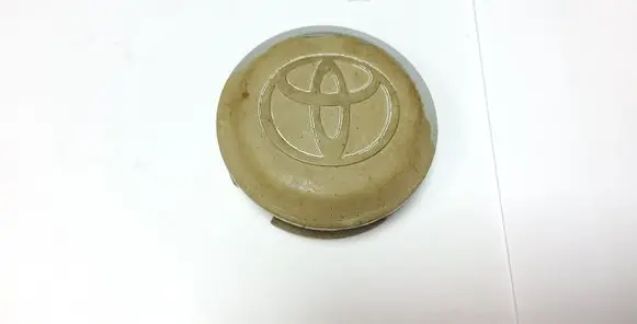 Toyota Avensis T220 Original wheel cap 4260305030