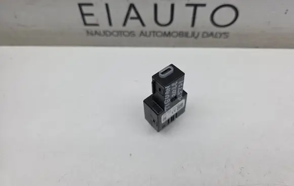 Volkswagen Tiguan Allspace USB socket connector 3G5035954 322901261479