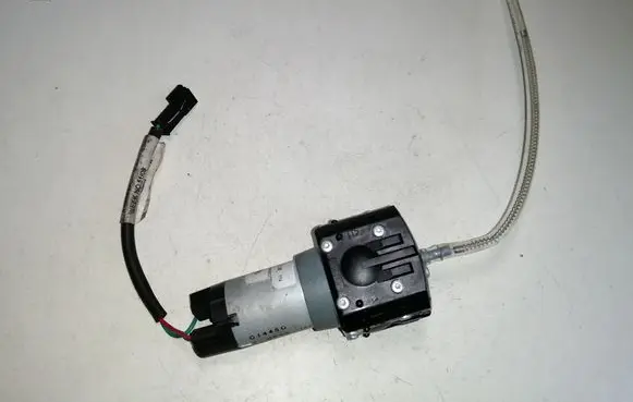 BMW 5 E60 E61 Seat adjustment motor 4496448