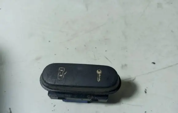 Seat Leon (1P) Central locking switch button 5P0962125 1754