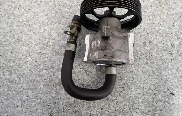 Nissan Primera Power steering pump