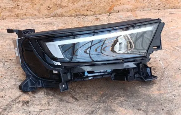 Opel Mokka B Headlight/headlamp 9847939180 L790310 368158932