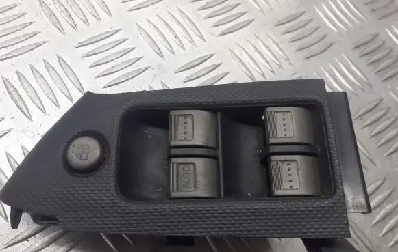 Honda Civic Front door window switch trim 35750-S6D-G31