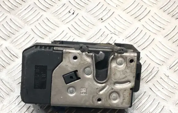 Nissan Primastar Front door lock 8200042332 91166235