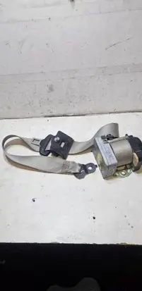 Mercedes-Benz C W203 Front seatbelt 2018680222