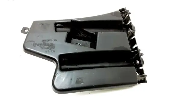 Volvo S60 Front bumper mounting bracket 30796626