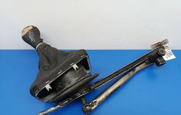 BMW 3 E36 Gear shift rod 