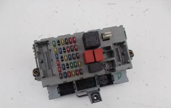 Fiat Punto (188) Fuse module 46774357
