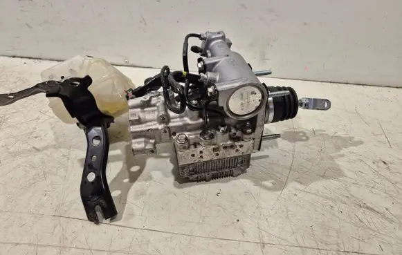 Toyota RAV 4 (XA50) ABS Pump 4721042202 4727047030