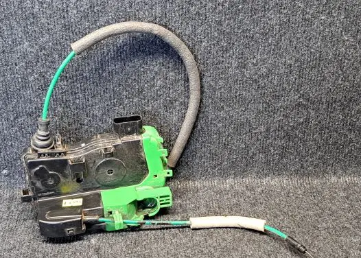 Hyundai i40 Front door window regulator with motor 813103Z000