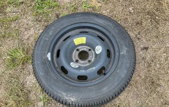 Peugeot 207 CC R15 spare wheel 