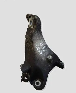 BMW 1 E81 E87 Engine mounting bracket