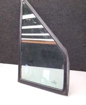 Volkswagen II LT Front door vent window glass four-door 43R000042 2D0845622A AS2M91DOT22