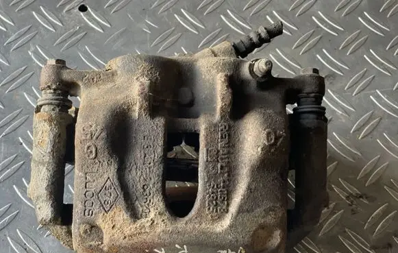 Opel Vivaro Front brake caliper
