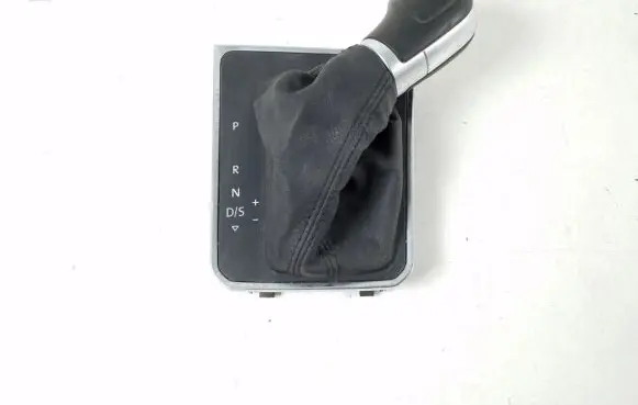 Volkswagen Golf Sportsvan Gear lever shifter trim leather/knob 517713203A